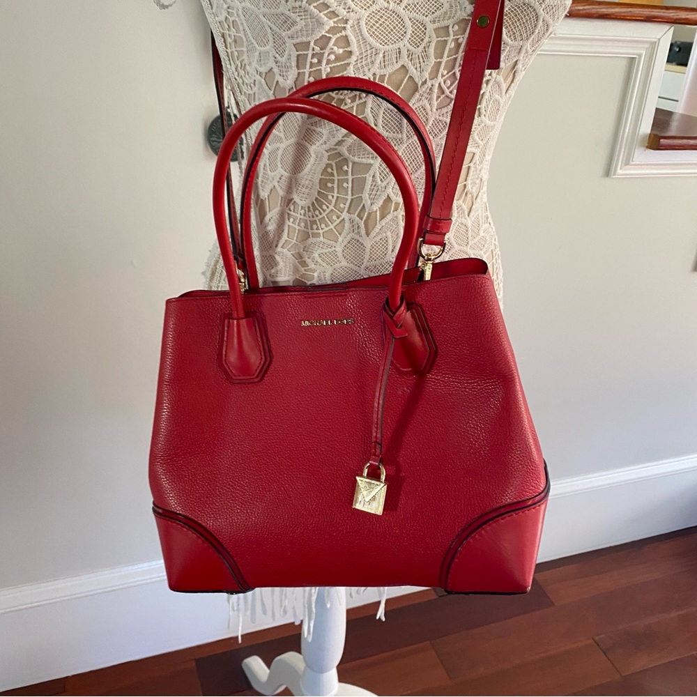 MICHAEL KORS Mercer Gallery Medium Center Zip Leather Tote in Bright Red - Picture 4 of 13